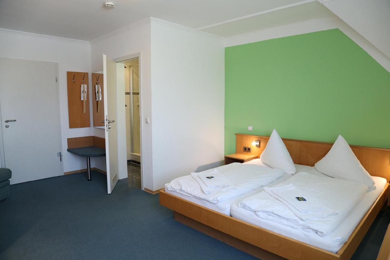 Zu Muellers Winkelhausen Hotel Langenmosen Exterior photo